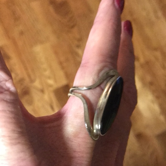 Black onyx and silver ring - Picture 7 of 7